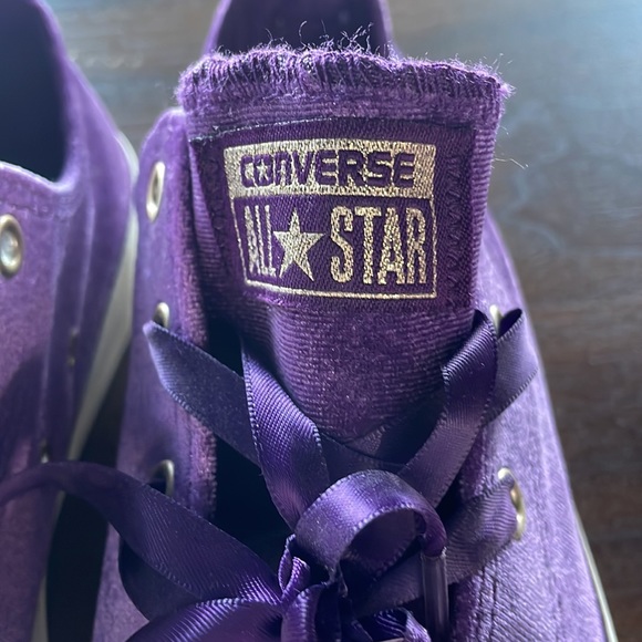 Velvet Converse Sneakers - Picture 5 of 9